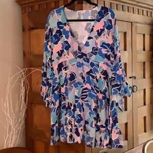 Pretty coverup/ dress is so